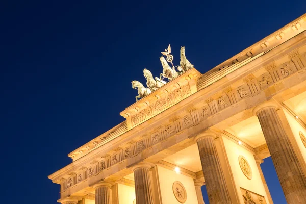 Brandenburger tor på natten — Stockfoto