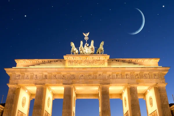 Brandenburger tor e céu estrelado — Fotografia de Stock