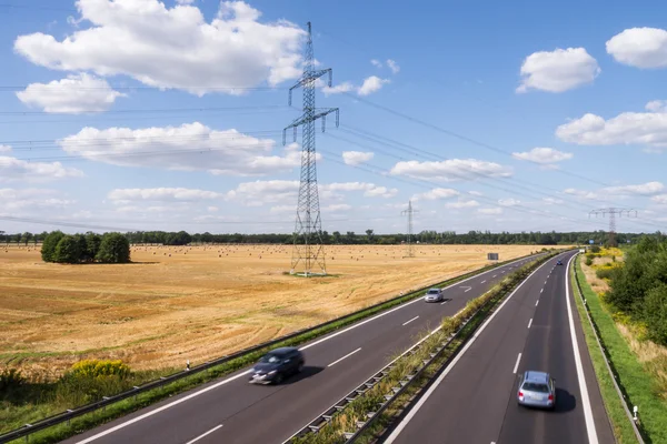 Motorväg i landskap — Stockfoto