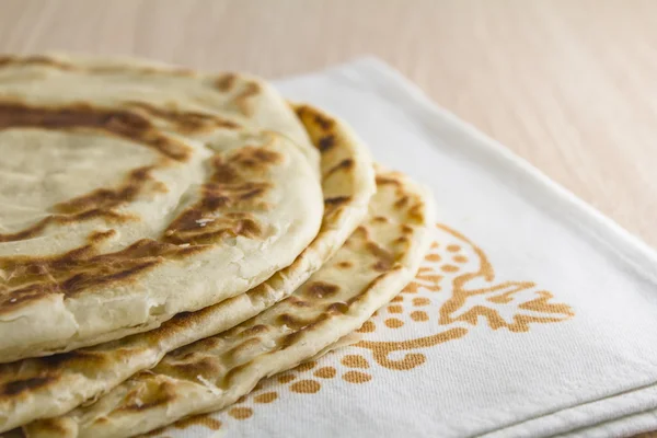 Piadina romagnola traditioneel Italiaans eten — Stockfoto