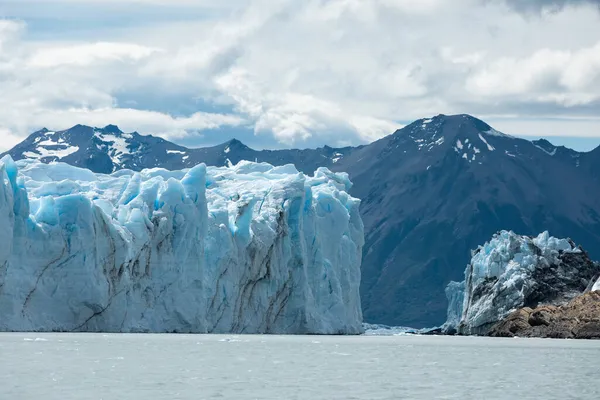 Perito Moreno Θέα παγετώνα από την πλευρά με λεπτομέρεια — Φωτογραφία Αρχείου