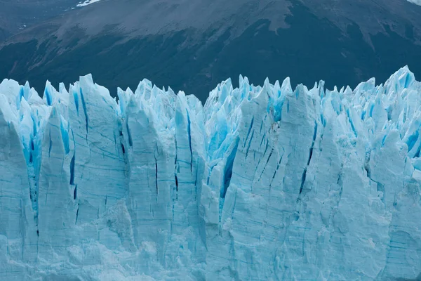 Közelkép a Perito Moreno gleccser jégrétegeiről — Stock Fotó