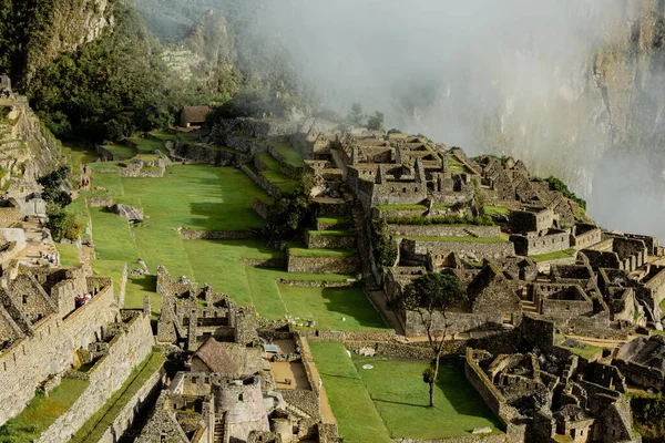 Antigas ruínas incas - Machu Picchu, Peru — Fotografia de Stock