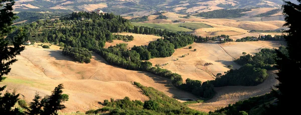 Paysage panoramique en Toscane . — Photo
