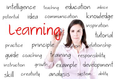 genç iş kadını yazma öğrenme kavramı. beyaz izole.