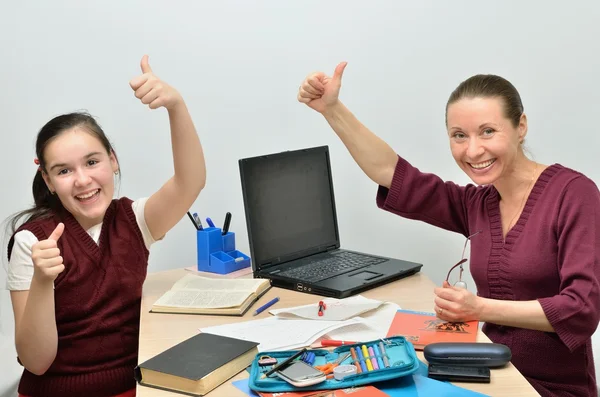 Professor e aluno feliz aprendizagem bem sucedida — Fotografia de Stock