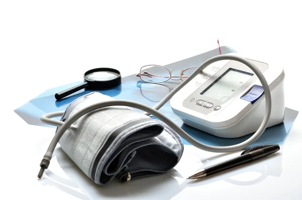 Tansiyon Aleti, grafisi, Büyüteç camı, tıbbi natürmort