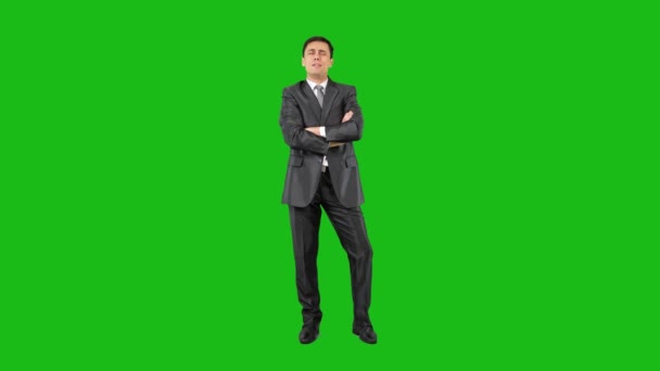 Arrogant man in formal suit. Chroma key — стоковое видео