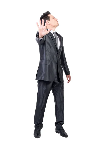 Corpo Inteiro Empreendedor Masculino Ofendido Engraçado Terno Formal Mostrando Sinal — Fotografia de Stock