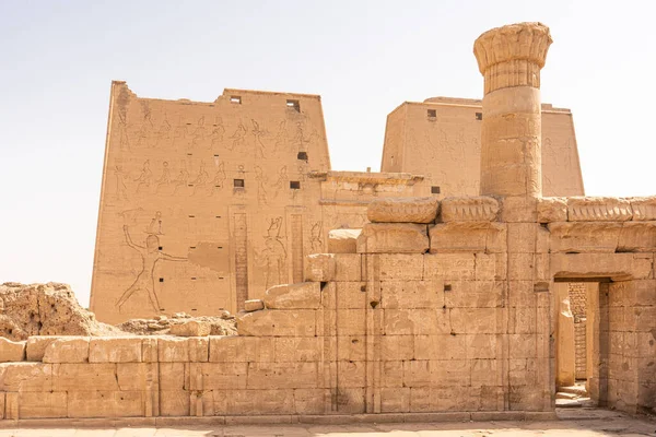 Entrada Templo Egípcio Antigo Edfu Sol — Fotografia de Stock