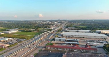 Panorama hava manzaralı 45. karayolu kavşağı Houston, Teksas 'ın güneydoğu tarafında.