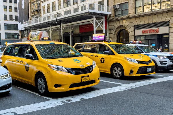 November 2021 New York Usa New York City Taxi Yellow — Stockfoto