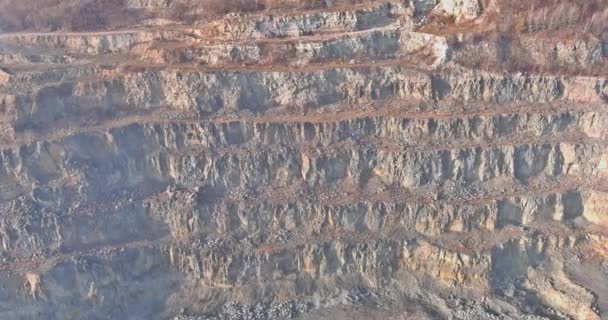 Tagebau der Steinbruchförderung in der Canyon-Steinindustrie — Stockvideo