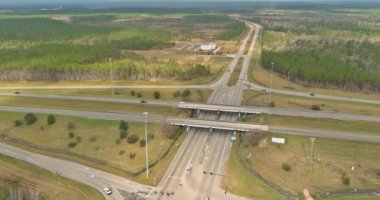 Elmaskafa Mississippi yakınlarındaki I-10 otobanındaki Panorama hava trafik hattı