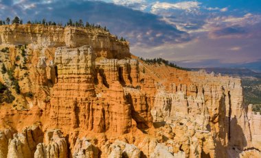 Siyon Ulusal Parkı Utah ABD 'den büyülü manzaranın manzarası.