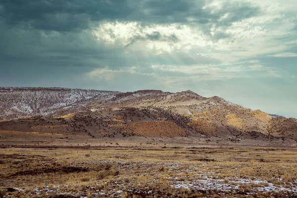 Śnieg Pokryty Pustynną Górą Zimą Nowy Meksyk Usa — Zdjęcie stockowe