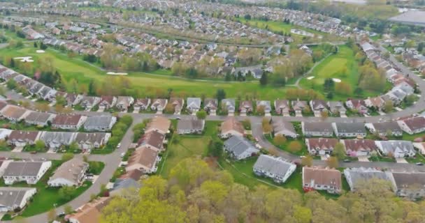 Αεροφωτογραφία της μικρής πόλης στο Cranbury New Jersey με γραφικό εποχιακό τοπίο — Αρχείο Βίντεο