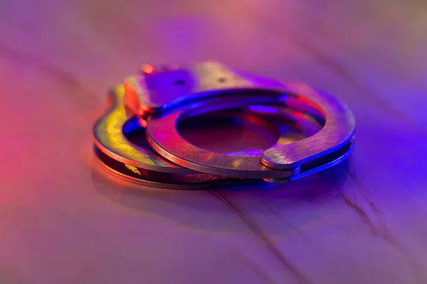 Police Arrest Handcuffs Police Flashing Red Blue Police Lights — 图库照片