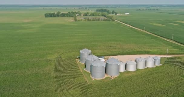 Aerial view a elevator terminal for storage processing of grain — 图库视频影像