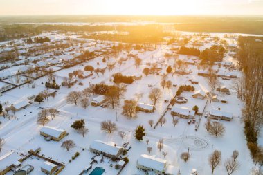 Güney Carolina, Boiling Springs 'te kış mevsiminde güzel şehir manzarasındaki yerleşim yerlerinin hava manzarası.