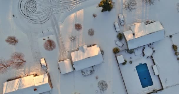 S výhledem na zimní slunný den malé město a vroucí prameny v Jižní Karolíně USA — Stock video