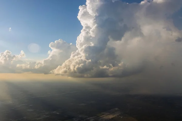 Panorama Vista Amanhecer Com Céu Colorido Perfeito Nuvens Celestiais — Fotografia de Stock