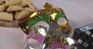 Gürültücü Hamantaschen kurabiyeli karnaval Purim Yahudi tatili