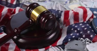 ABD 'nin ABD bayraklı ekonomik yaptırımlarına uygulanan mali düzenleme Yargıç Gavin' in notuna göre