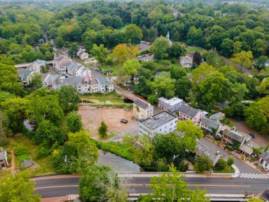 Pennsylvania 'da New Hope' un merkezindeki tarihi küçük kasabanın çatıları.