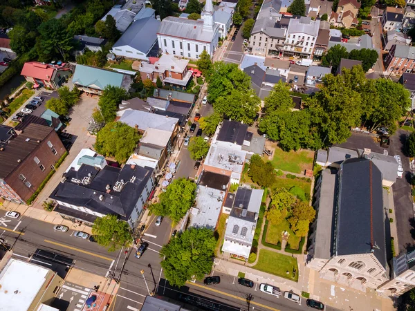 屋根の空中トップビューニュージャージー州の風景のランバートビルの家の小さな町 — ストック写真