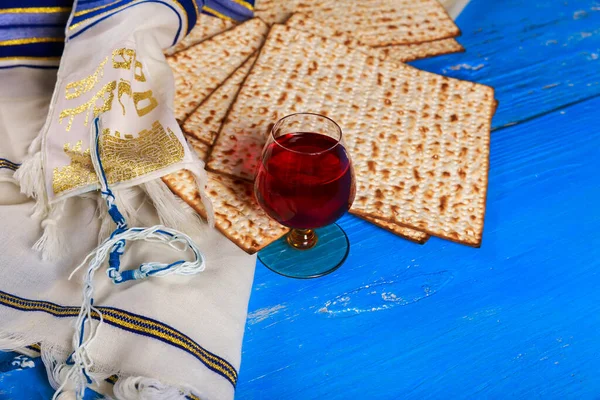 Ιουδαϊσμός Tradishional Θρησκευτικές Εβραϊκές Διακοπές Μάτζα Και Κύπελλο Kosher Κρασί — Φωτογραφία Αρχείου
