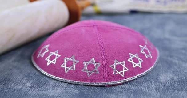 Orthodox Jewish tradition religion celebration holiday prays at the praying book with kippah shofar — Stock Video