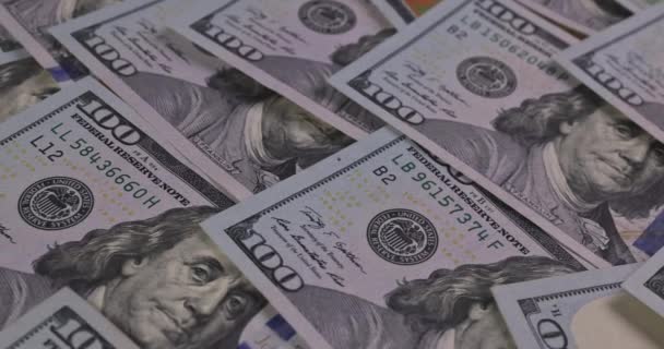 Amerikanische Banknoten mit einhundert US-Dollar — Stockvideo