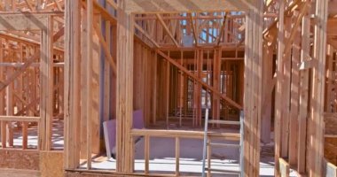 Konut inşaatının çerçeveli yeni inşaatı