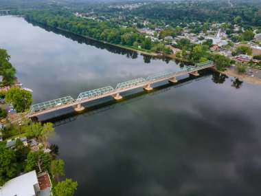 Hava manzarası Delaware nehri Amerikan şehri Lambertville New Jersey, tarihi New Hope Pennsylvania yakınlarındaki küçük bir kasaba.