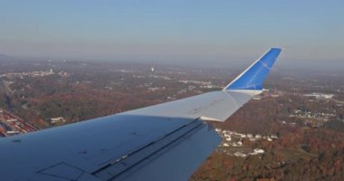 Dünya üzerinde bir uçakta uçuş.