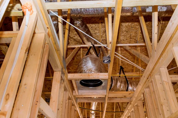 Novo Edifício Construção Com Instalação Sistema Aquecimento Aberturas Tubos Hvac — Fotografia de Stock