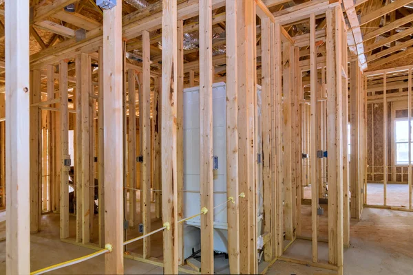 Construção de nova casa enquadramento de uma casa — Fotografia de Stock