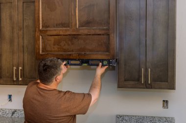 Yeni bir eve mutfak mobilyası döşemek