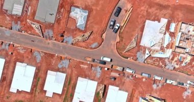 Yeni geliştirme üzerine inşa edilen ahşap bina iskeleti çerçevesi çerçevesi