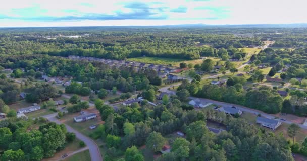 Landschaft Boiling Springs Stadt der Schlafbereich einer amerikanischen Kleinstadt mit Aussichtshöhe in South Carolina USA — Stockvideo