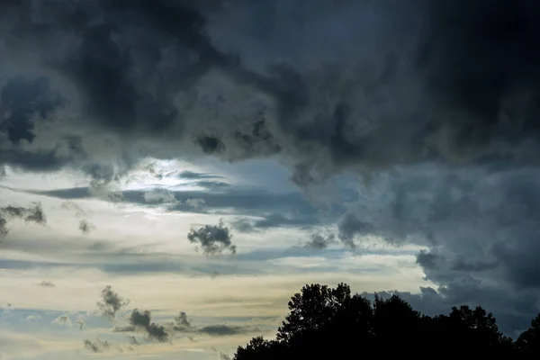 Beautifu Cielo Por Encima Las Nubes Con Nubes Dramáticas Luz —  Fotos de Stock
