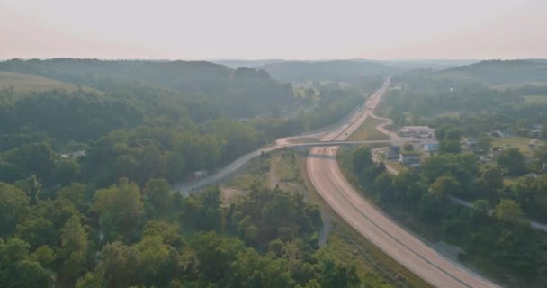 Letecký Pohled Vesničku Stromy Kopci Louce Silnice Pensylvánii Usa — Stock video