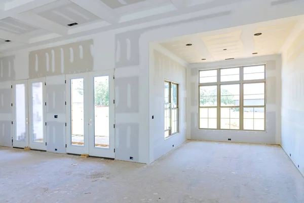 Preparation Painting Newly House Finishing Putty Being Applied Empty Apartment — Stock Photo, Image