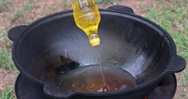 Cooking Pilaf Cauldron Pour Oil Cauldron Cooking — Stock Video