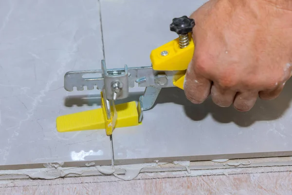 Working Tile Leveling Plastic Clips Wedges Bathroom Process Adhesive Applying — Fotografia de Stock