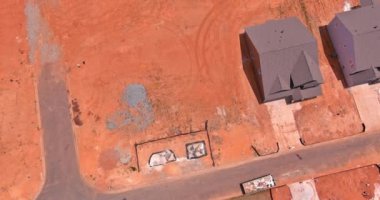 Tamamlanmamış alt bölümün inşaat sahası. Havadan bakıldığında tamamlanmamış mahalleler.