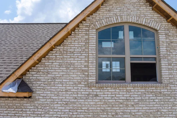 Part Roof Covering Asphalt Shingles New House Being Constructed — Foto Stock