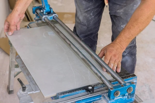 Using Manual Tools Equipment Construction Worker Cuts Ceramic Tile Using — Foto Stock