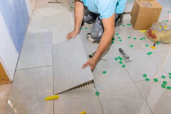 Renovation Bathroom Laying Ceramic Tiles Glue Floors Tile Adhesive — ストック写真